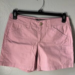 Eddie Bauer women’s shorts. SZ 2. Cotton/spandex,‎ pockets, outdoors, casual